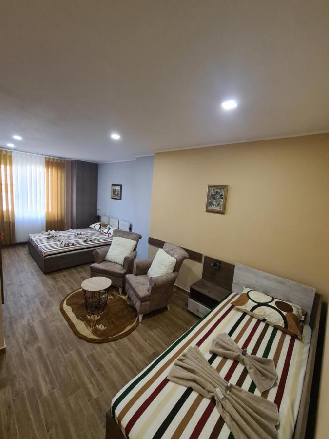 Семеен Хотел Аристо Dryanovo  Extérieur photo